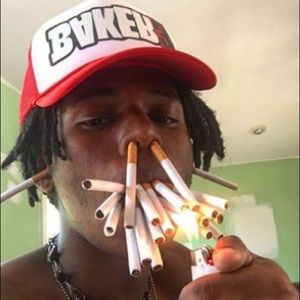 Meet your Posher, Abril